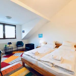 Charming Attic Near Messe Wien And Center Vienna