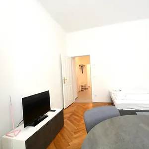 Universum 4 Apartamento