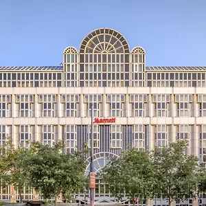 5* מלון Marriott