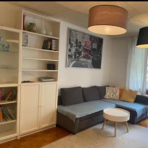 Apartment52 In Near The рrаter Apartamento