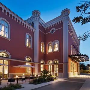 Imperial Riding School, Autograph Collection Otel